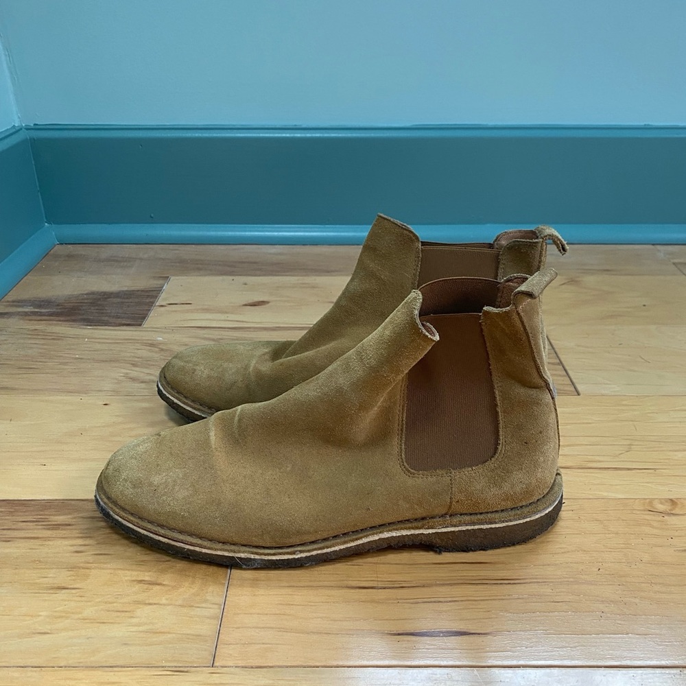Frank & Oak tan suede Chelsea boot size 9